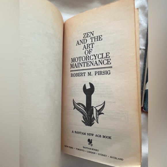 70s Classics Book Bundle - Picture 4 of 8